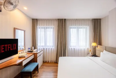 Deluxe-King-Zimmer — A25 Premium Hotel - 29 Lê Thị Hồng Gấm